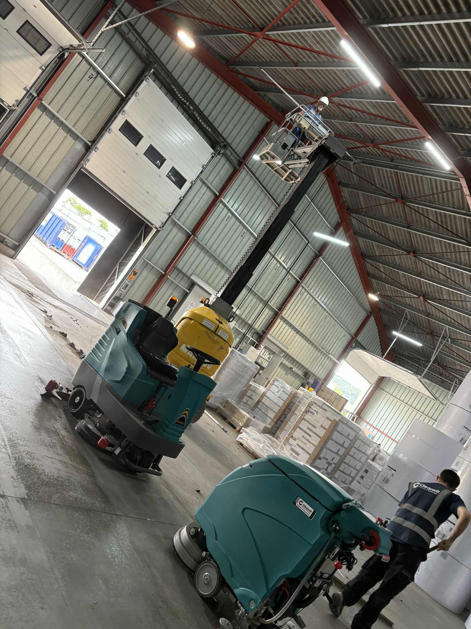 Nettoyage industriel avec autolaveuse professionnelle